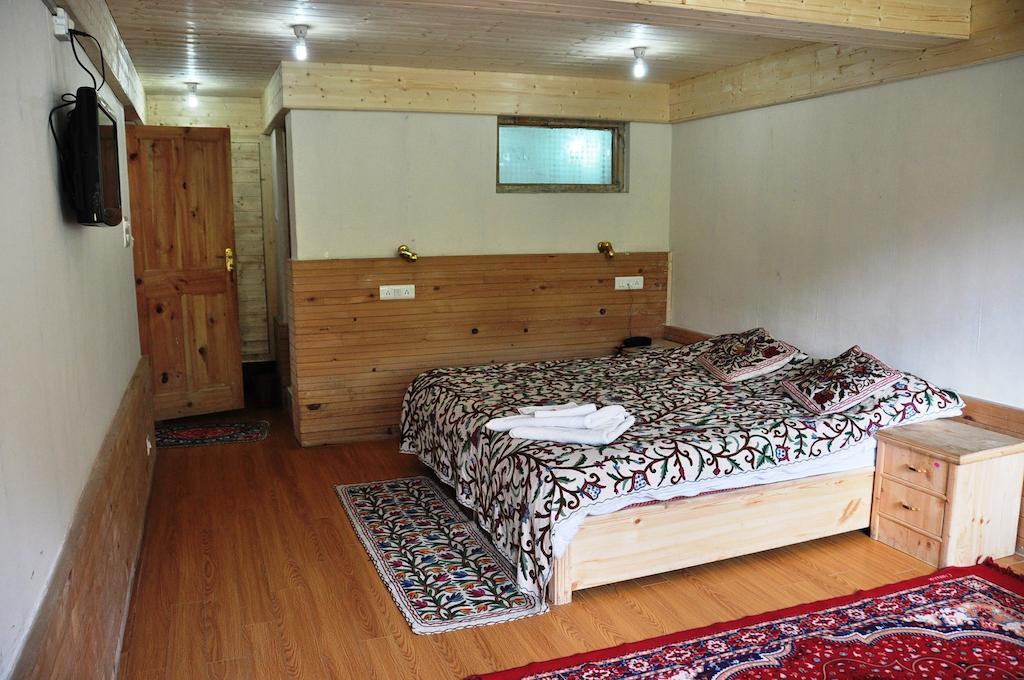 Himalaya House Hotel Pahalgam Room photo