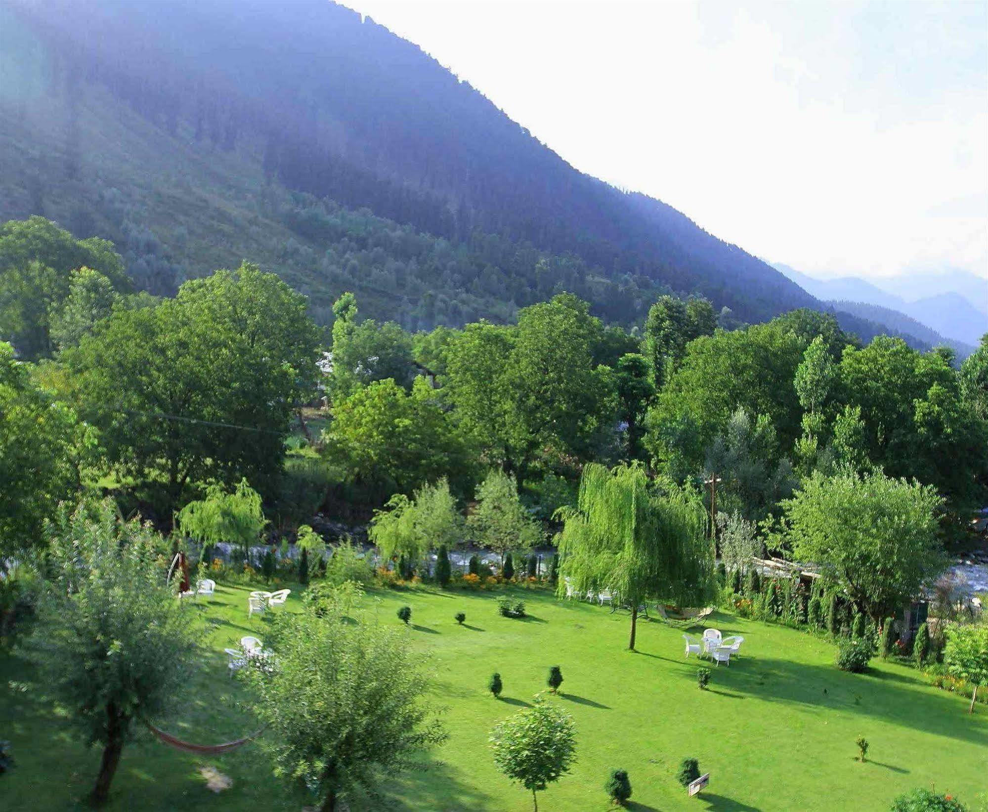 Himalaya House Hotel Pahalgam Exterior photo