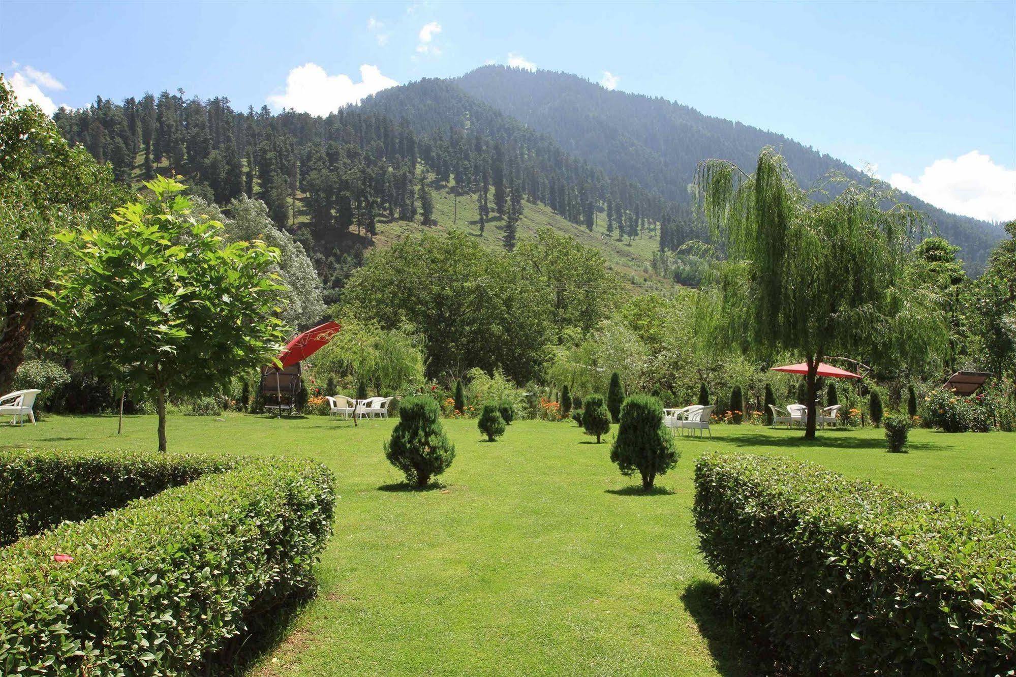 Himalaya House Hotel Pahalgam Exterior photo