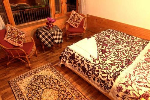Himalaya House Hotel Pahalgam Exterior photo